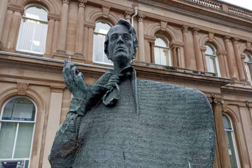 La statua di Yeats realizzata a Sligo da R.Gillespie - R.Michelucci