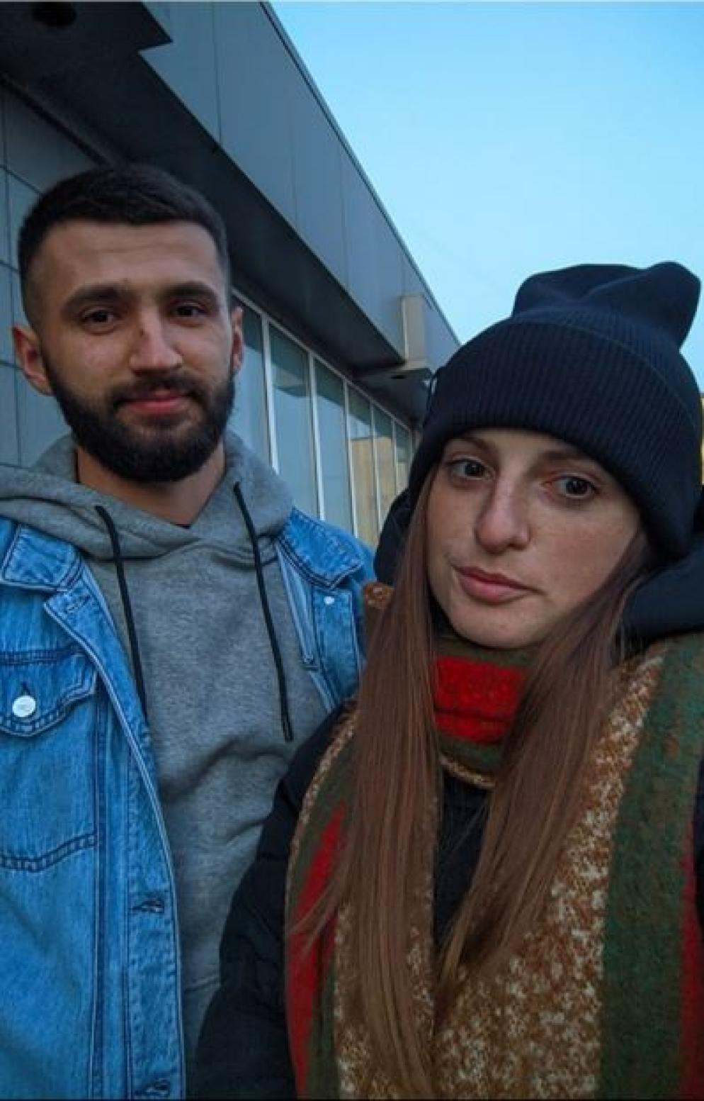 Alla Didenko con il fidanzato Oleksiy, militare catturato due anni fa dopo la caduta di Mariupol in mano russa - Associazione difensori Azovstal