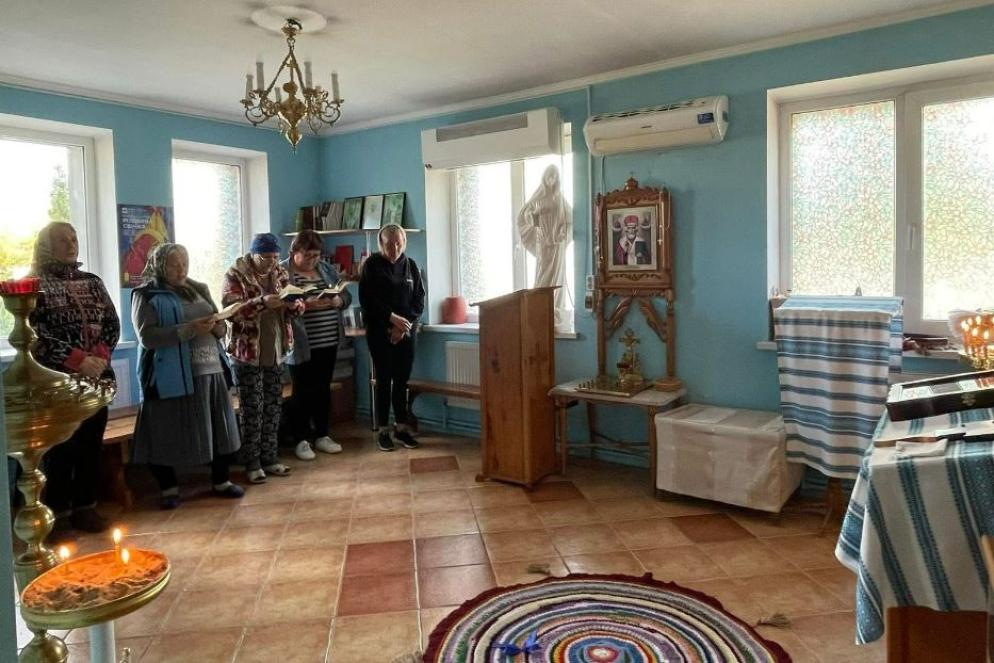 Una delle sue ultime Messe greco-cattoliche a Vilcha prima che il villaggio ucrainovenisse assediato dairussi e la chiesa bombardata - Avvenire