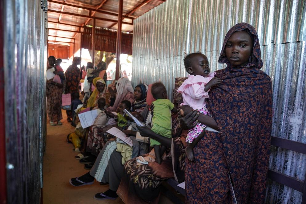 Profughi sfollati nel campo di Zamzam a el-Fasher in Darfur - Reuters