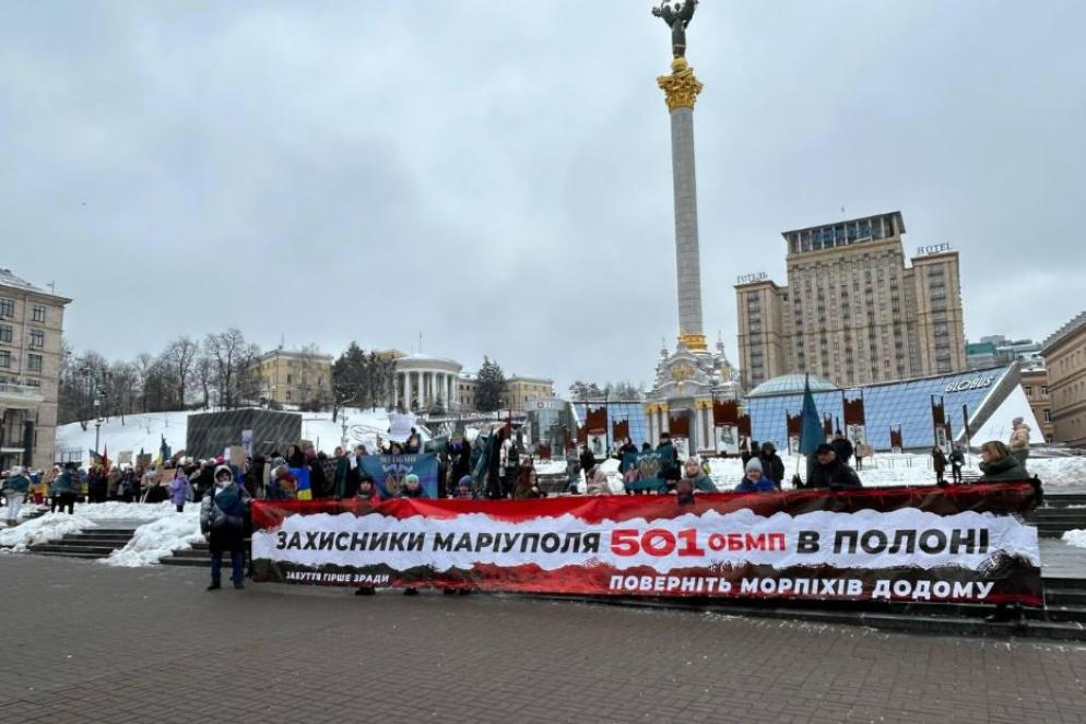 Una manifestazione a Maidan, piazza principale di Kiev, per chiedere la liberazione dei prigionieri di guerra - Avvenire