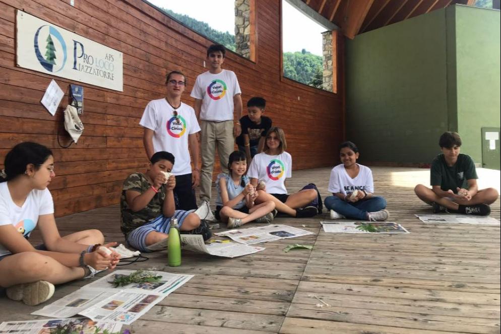 Ragazzi italiani e cinesi alla Scuola della pace in via Paolo Sarpi realizzata dai volontari di Sant’Egidio Sotto le famiglie protagoniste delle storie di integrazione - .