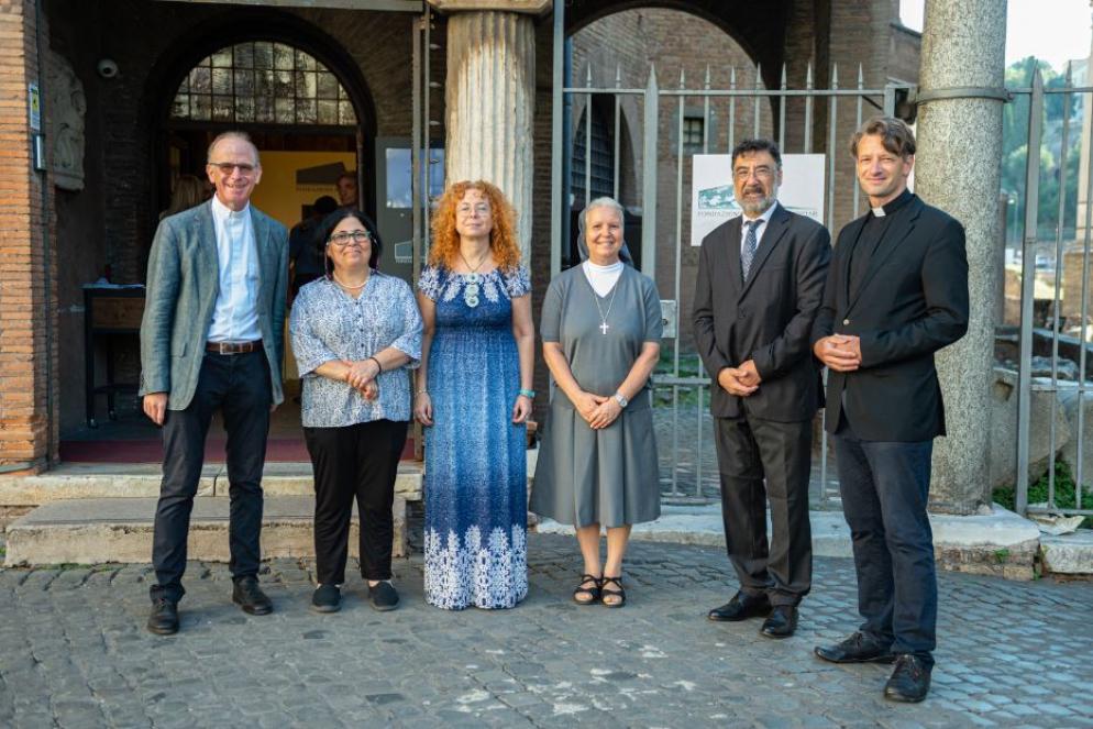 I relatori del workshop. Da sinistra: Paul Oberholzer (Pontificia Università Gregoriana), Iael Nidam-Orvieto (Direttore dell’Istituto Internazionale per la Ricerca sull’Olocausto dello Yad Vashem), Silvia Haia Antonucci (Archivio Storico della Comunità Ebraica di Roma), Grazia Loparco (Pontificia Facoltà di Scienze dell’Educazione Auxilium), Claudio Procaccia (Direttore del Dipartimento Beni e Attività Culturali della Comunità Ebraica di Roma), Dominik Markl (Pontificio Istituto Biblico e Università di Innsbruck) - Fabio Pignata/Pontificio Istituto Biblico