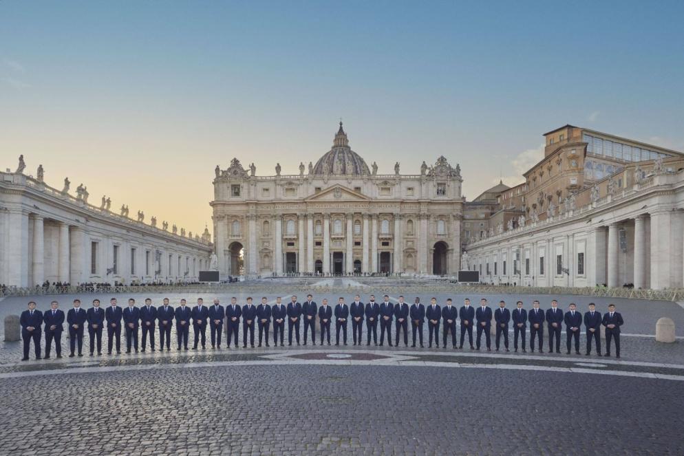 La Nazionale Italiana Rugby nello scatto fatto a Piazza San Pietro - Getty Images
