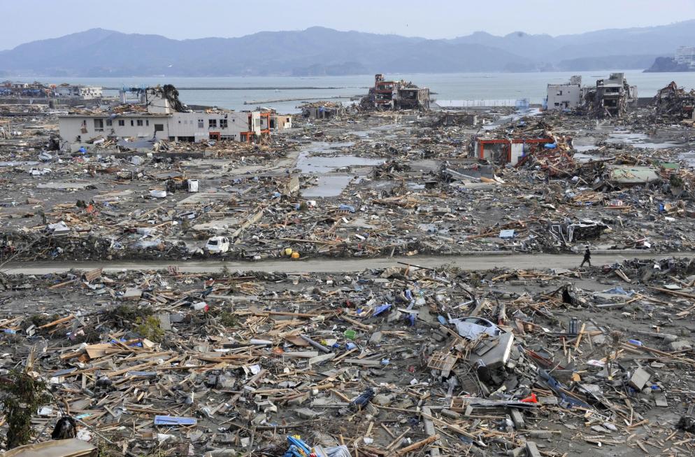La desolazione sulla costa indonesiana - Ansa