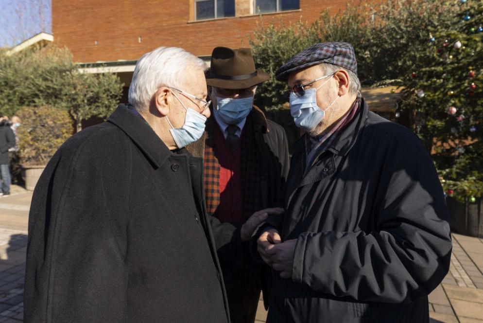 Il cardinale Bassetti con i giornalisti di "Avvenire" a Milano - Fotogramma