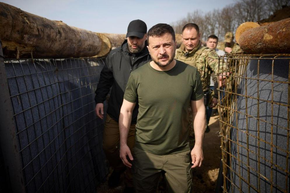 Il presidente Zelensky visita le fortificazioni anti-russe nella regione di Kharkiv - Ansa