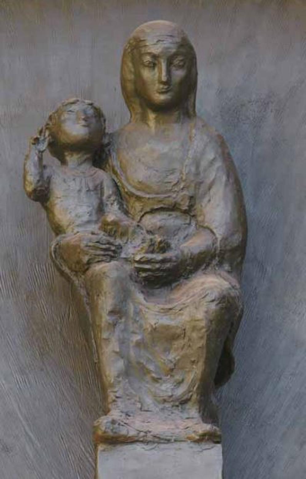 Un particolare del portale della cattedrale di Cesena realizzato da Ilario Fioravanti - Gian Paolo Senni