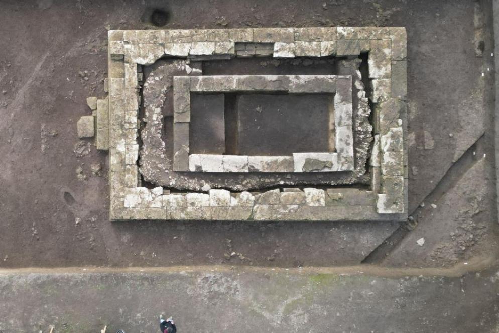 Uno scatto dall'alto della pianta del tempio dorico ritrovato nella valle del Sele - Ansa/Ministero della cultura