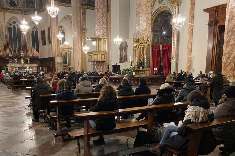 La veglia di preghiera per la pace a Perugia con il cardinale Bassetti - Arcidiocesi di Perugia-Città della Pieve