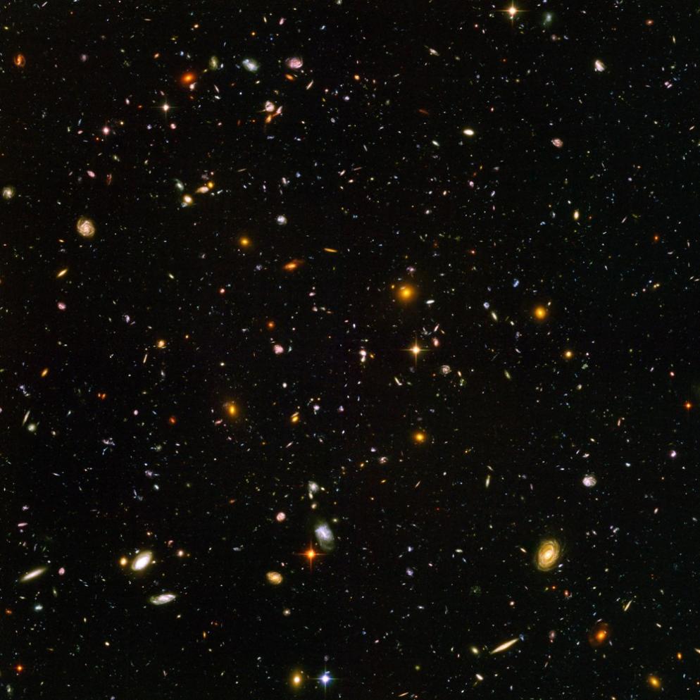 L’immagine chiamata Ultra Deep Field. Al suo interno vi sono circa 10.000 galassie