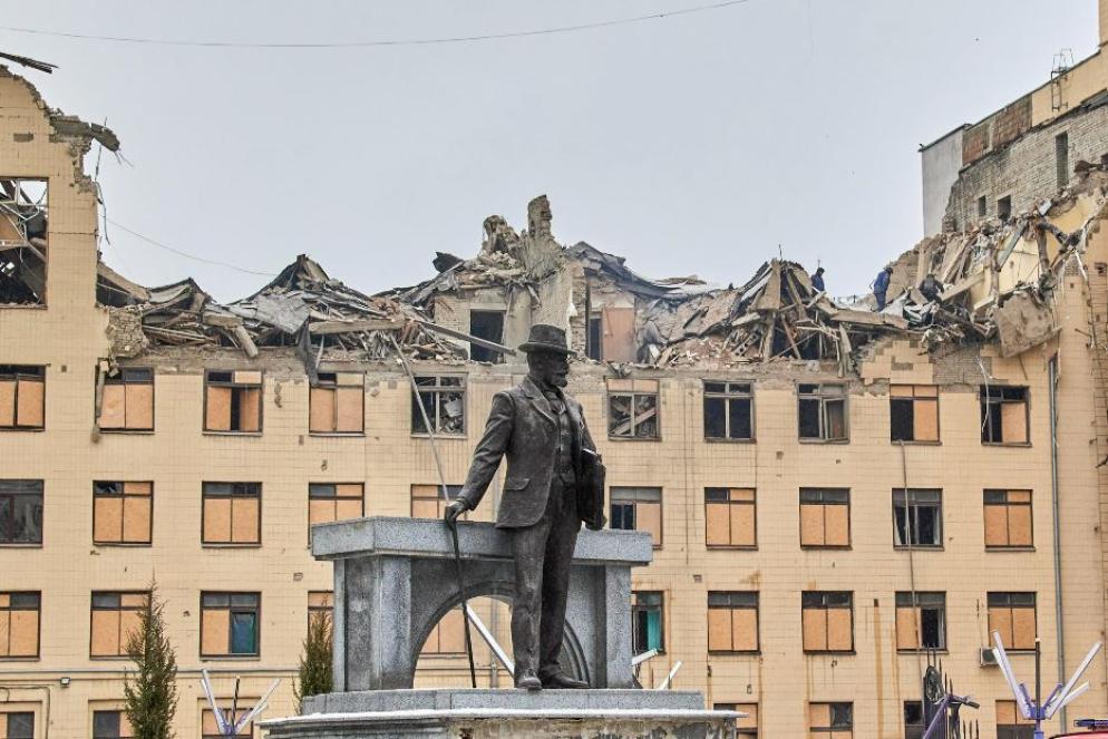 I segni dei bombardamenti russi a Kharkiv - Gambassi
