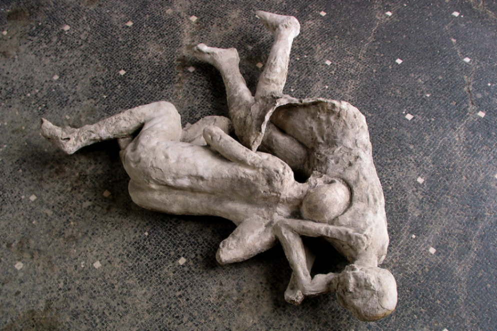 I calchi abbracciati della Casa del Criptoportico - Parco Archeologico di Pompei