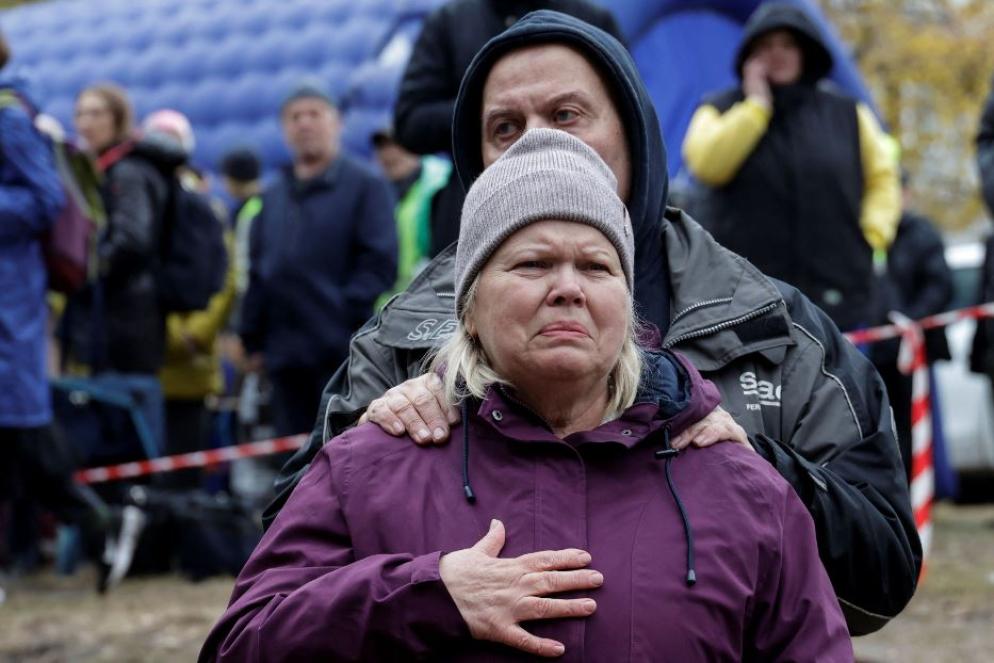 La disperazione dei residenti del condominio di Kharkiv bombardato dai russi nella notte - Reuters