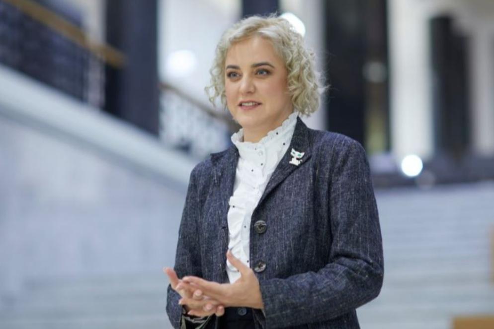 Olga Karach - .