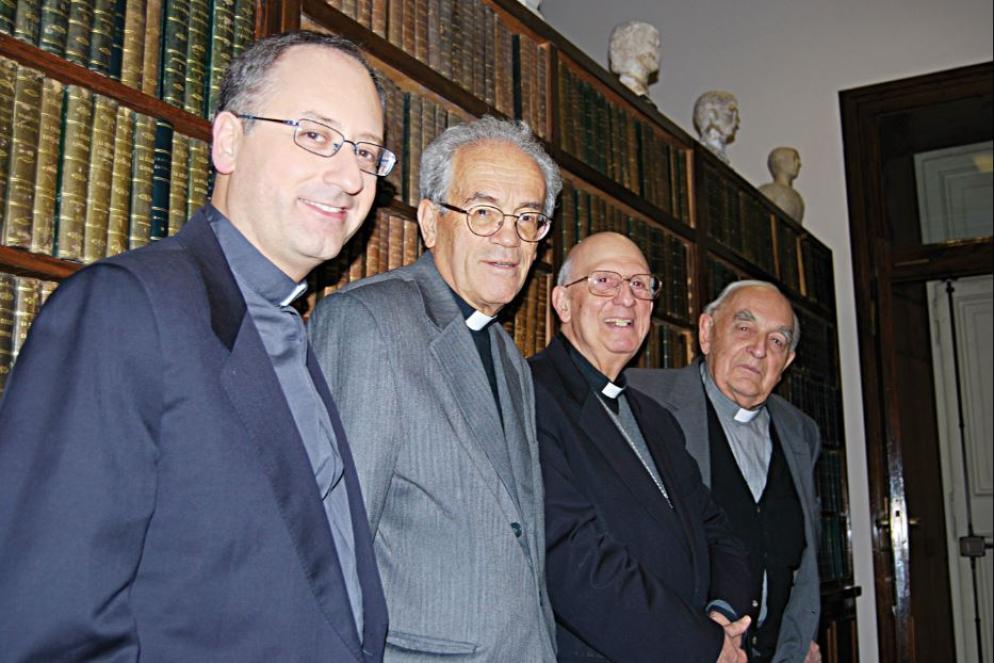 Da sinistra gli ultimi direttori della rivista della Civiltà Cattolica che si sono succeduti fino ad oggi e tutti italiani: Antonio Spadaro, GianPaolo Salvini, Bartolomeo Sorge e Roberto Tucci - La Civiltà Cattolica