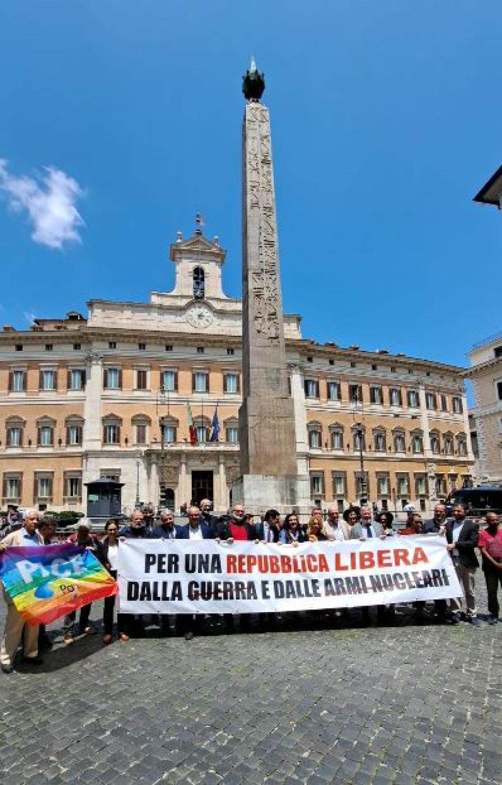 Allarme dell'associazionismo cattolico e dei movimenti noviolenti per l'escalation militare in Ucraina - foto Liverani
