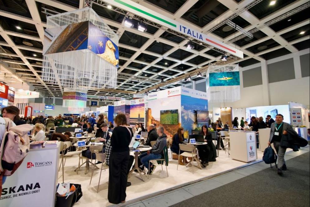 Lo stand promosso da Enit con gli operatori italiani alla fiera itb di Berlino - Ufficio stampa