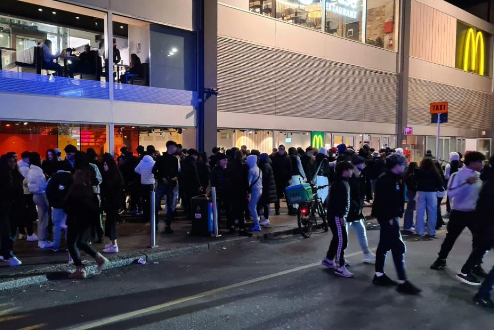 La stazione di Milano Porta Garibaldi - .