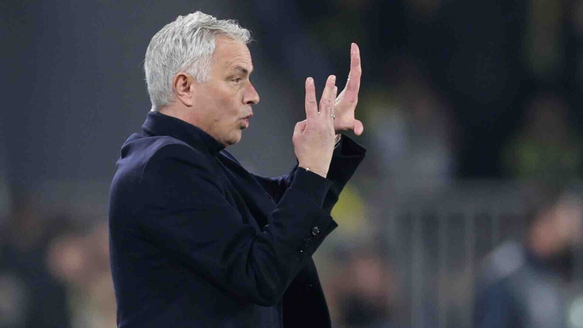 Immagine di Per come siamo messi, cara Figc, la scelta migliore per la Nazionale è Mourinho