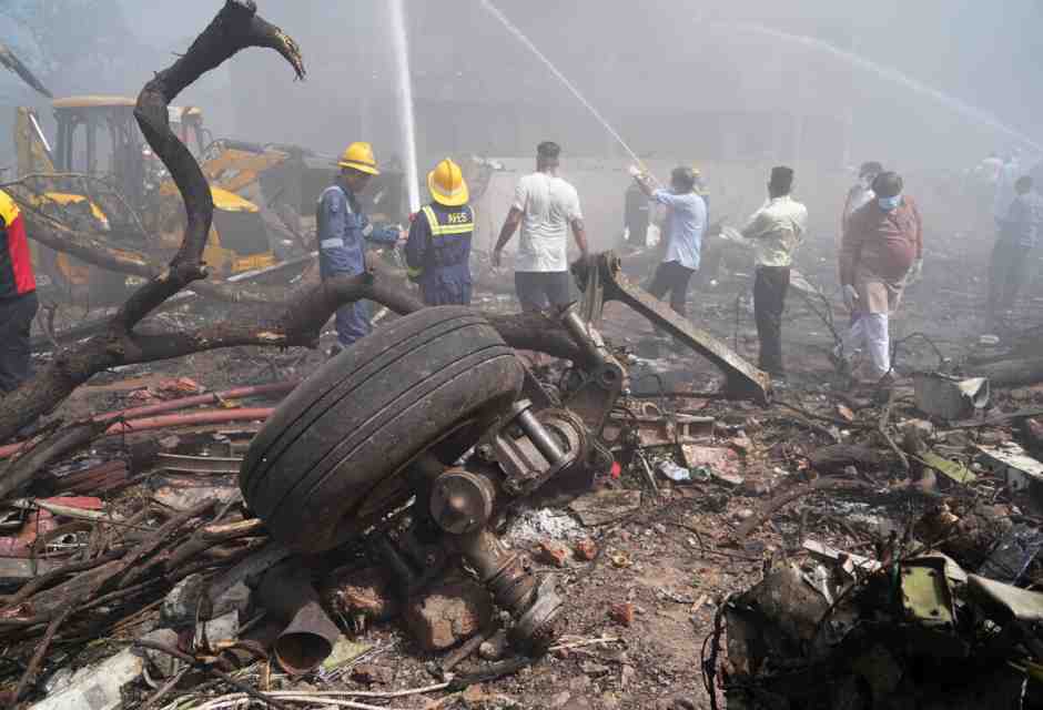 Le domande a cui provare a rispondere dopo il dramma del volo Air India