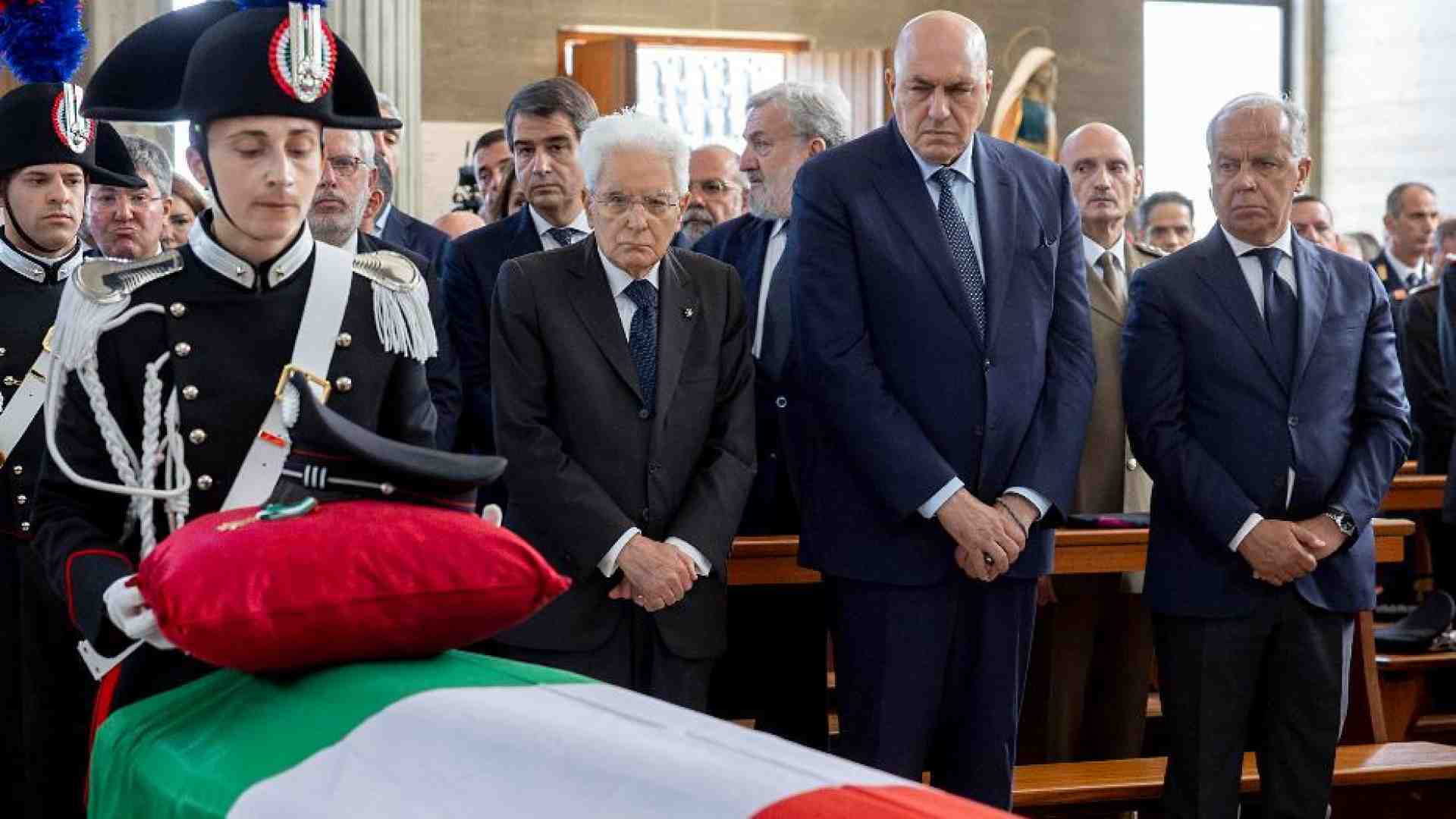 Immagine di Addio al carabiniere ucciso. «Ha dato la vita per il dovere»
