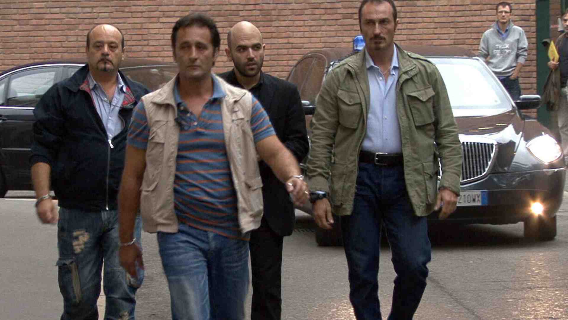 Immagine di Una scorta è per sempre. L’epica quotidiana dei protetti d’Italia