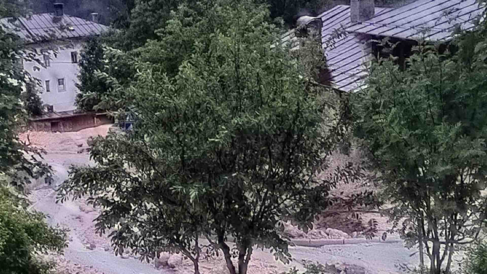 Immagine di Crolli e frane sulle Dolomiti, bloccata la strada delle Olimpiadi