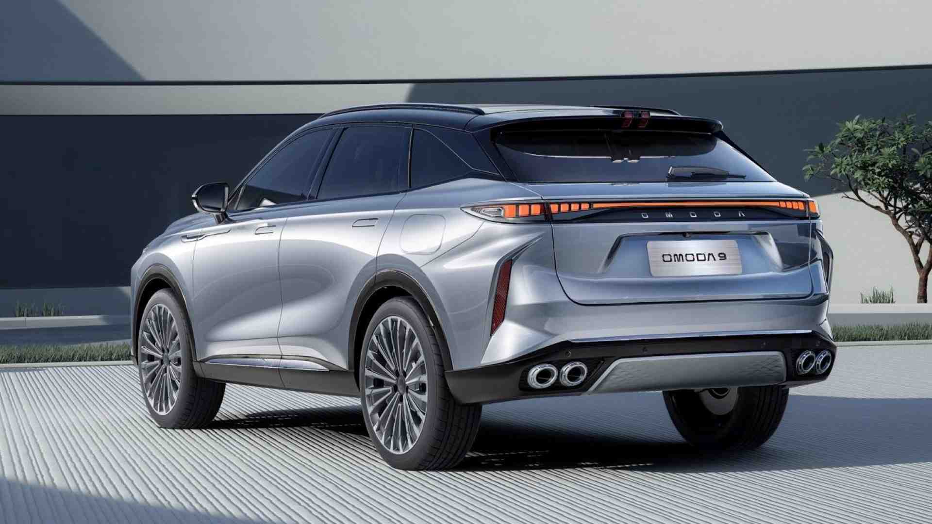 Immagine di Un motore benzina più tre elettrici: Omoda 9 stupisce con il Super Hybrid