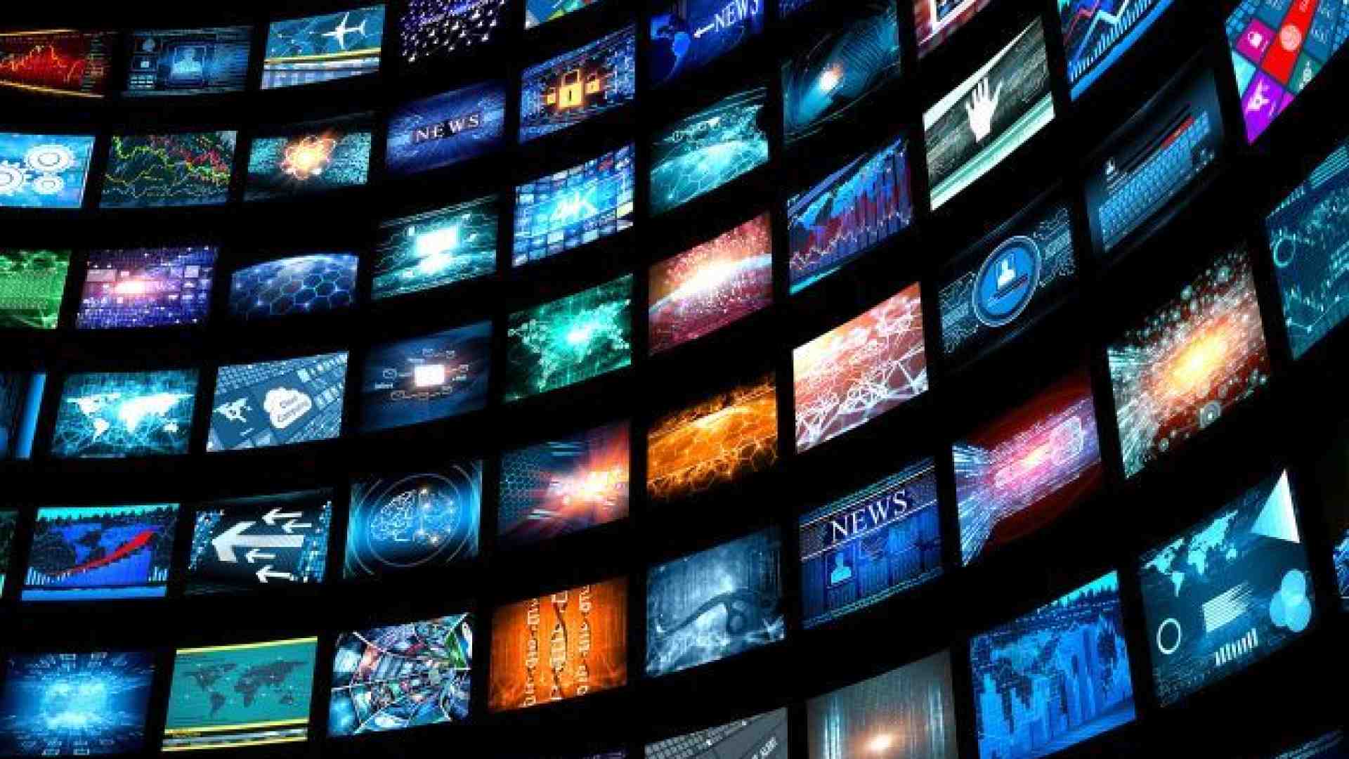 Immagine di Vince la prossimità: bocciati gli influencer, promosso il testo scritto