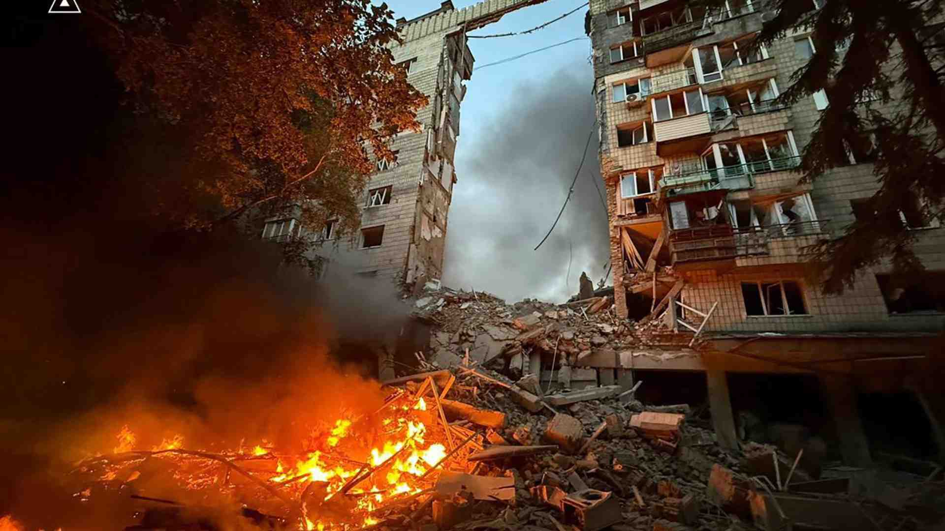 Immagine di Intanto Kiev brucia e gli ucraini muoiono. «Da Mosca puro terrorismo»