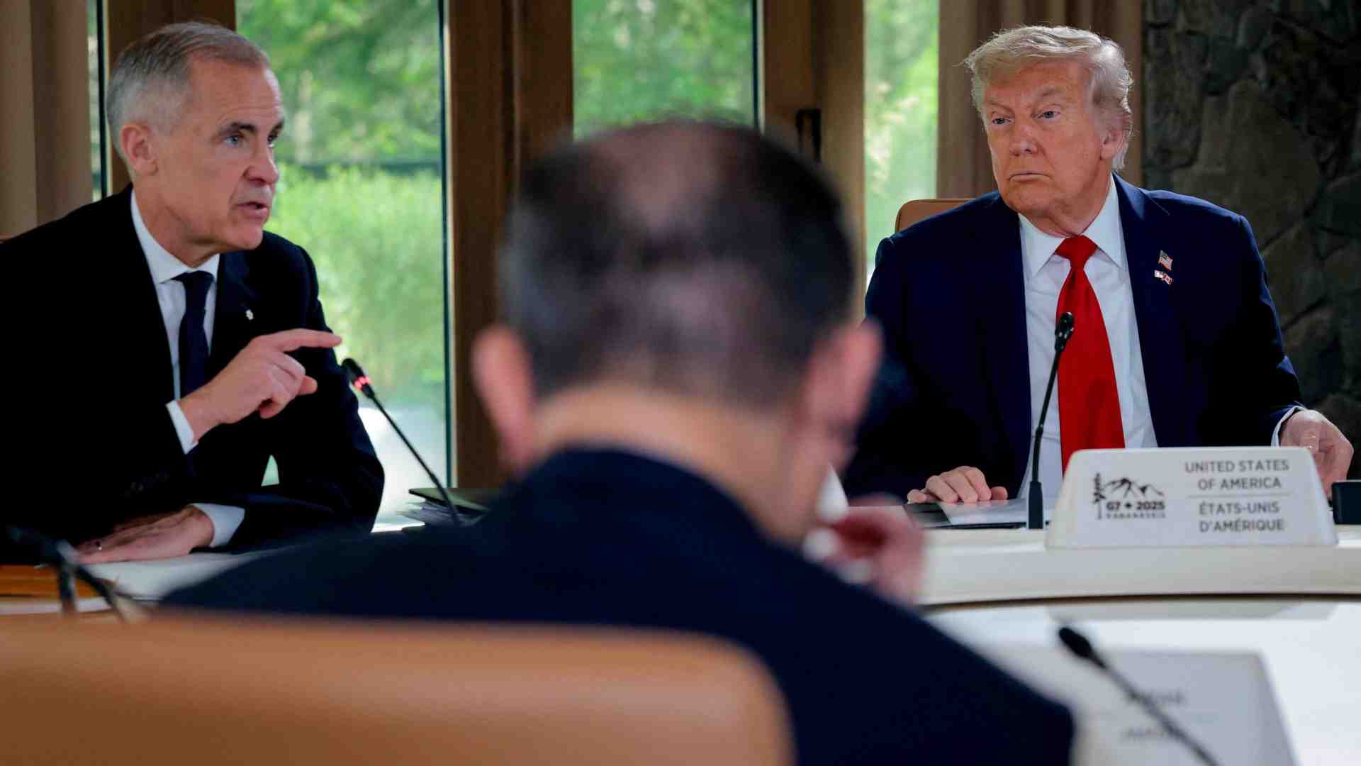 Immagine di Trump lascia in anticipo il G7. Si lavora a un incontro con l'Iran?