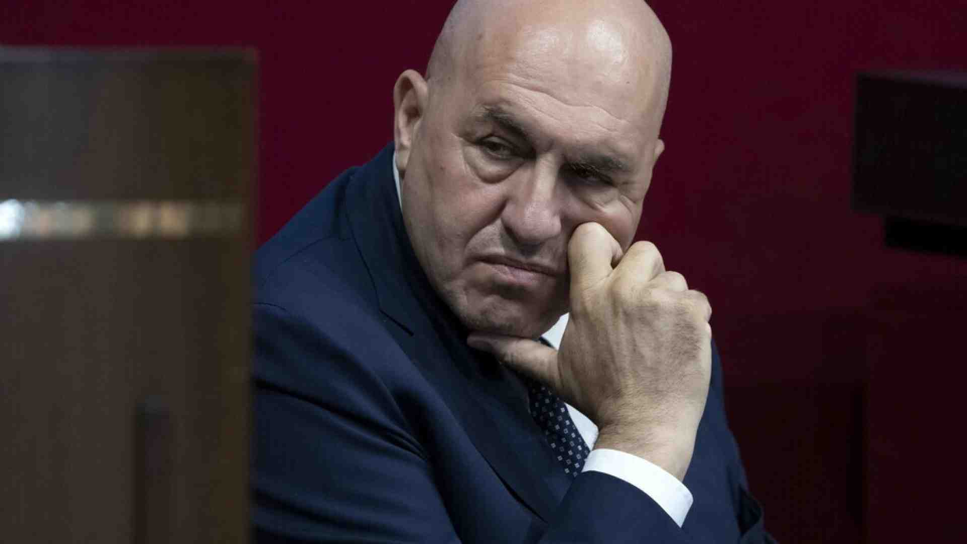 Immagine di Campo largo mai Nato, Crosetto invita a pranzo i parlamentari dell'assemblea: il Pd ci sarà, M5s e Avs no
