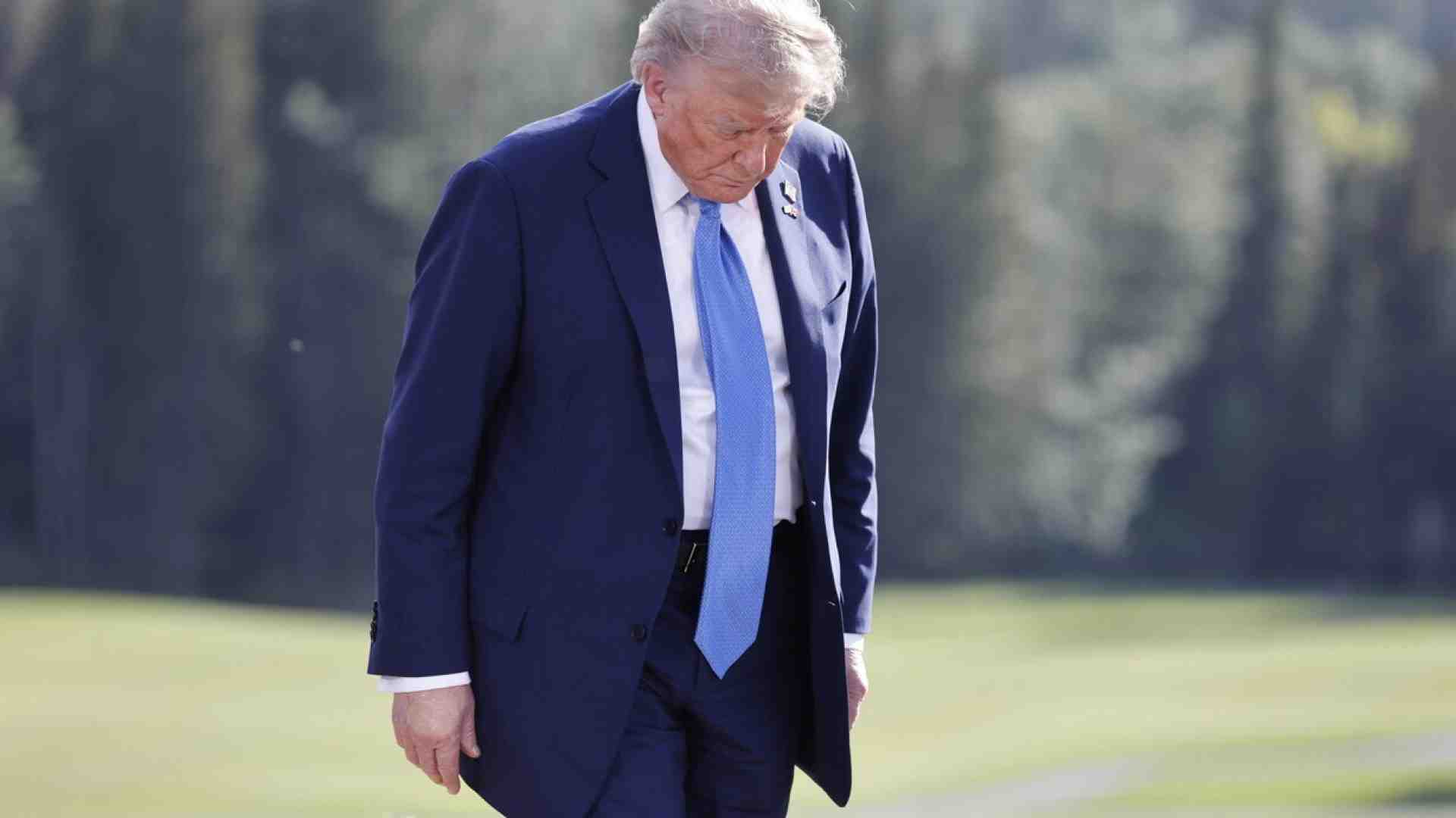 Immagine di Trump valuta l'attacco all'Iran in uno dei momenti più delicati della sua presidenza