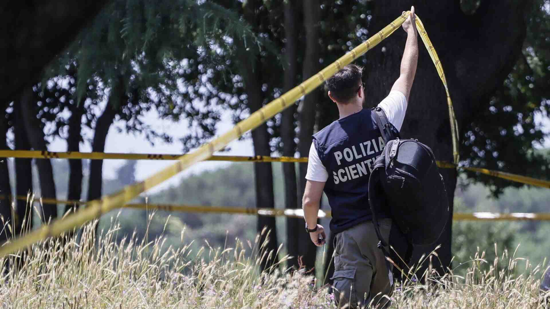 Immagine di Ammazzare d'estate a Roma. Francis Kaufmann, un terribile delitto e la commedia all'italiana