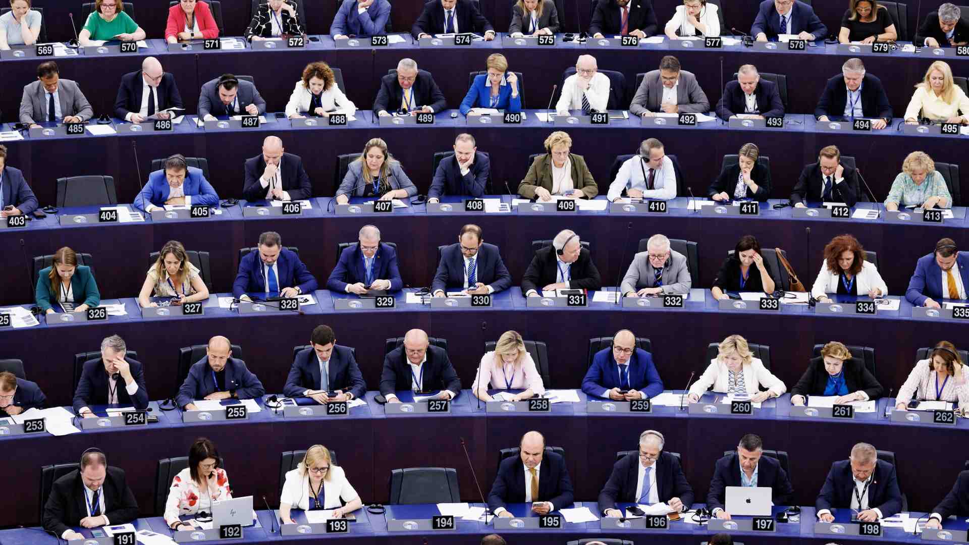 Immagine di A Bruxelles i dem si dividono e protestano sulle parole “Difesa europea”. Minuetto