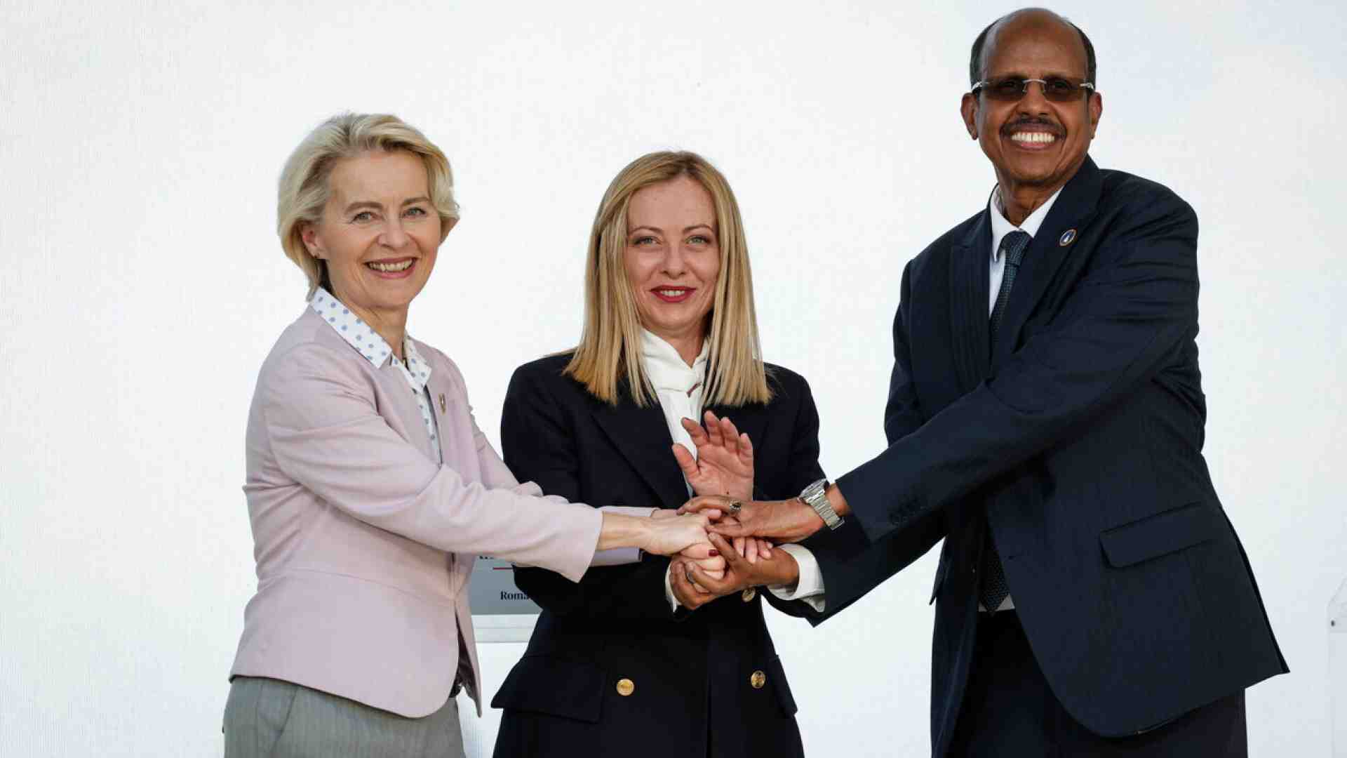 Immagine di Crosetto scuote la Nato: "Così com'è non serve". E sull'Onu: "Non conta niente"