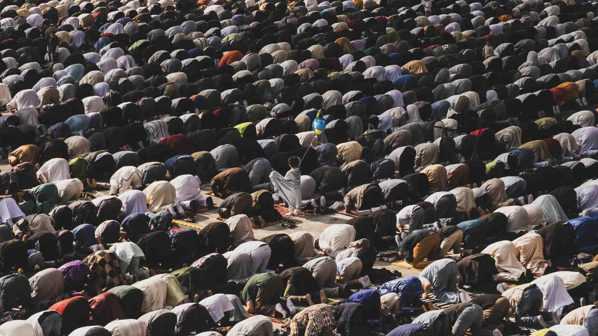 Immagine di I cristiani crescono ma non quanto i musulmani. Il rapporto sullo stato globale delle religioni