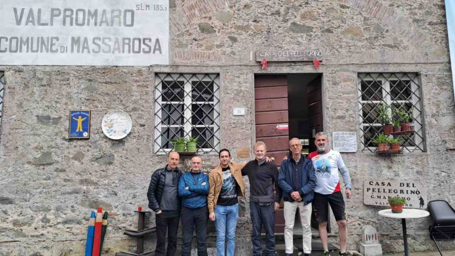 Immagine di A piedi lungo la via Francigena, dove cadono tutti i pregiudizi