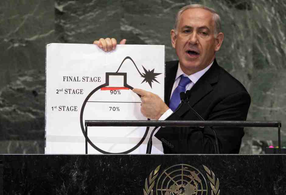 Netanyahu nel 2015 all&rsquo;Onu dichiara che l&rsquo;Iran &egrave; al 70 per cento del percorso di arricchimento dell&rsquo;uranio per un ordigno nucleare (foto Ansa)&nbsp;<br />
