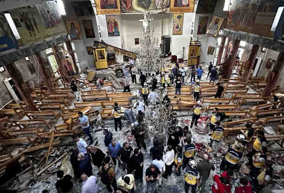 L'interno di Mar Elias, dopo l'attentato (foto Getty)