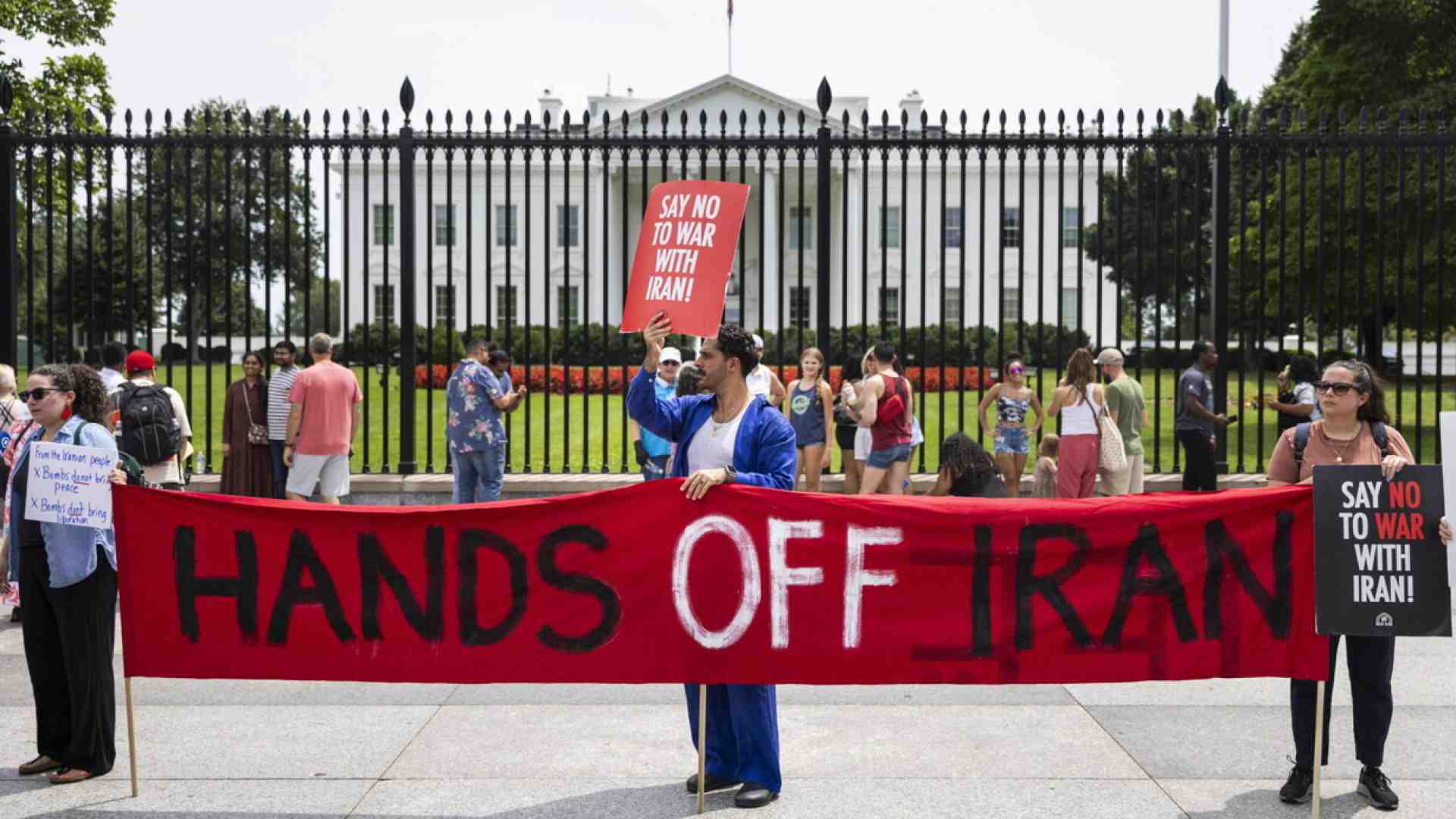 Immagine di La lezione di Bush in Iraq, buona per chi dileggia il realismo neocon che ha tolto la bomba all’Iran