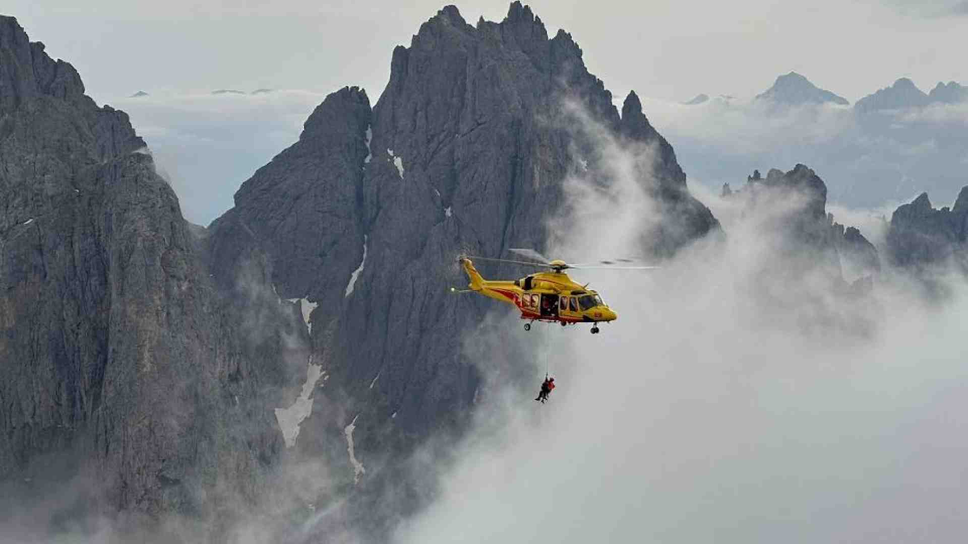 Immagine di L'alpinista caduto e Alessandro che teneva la corda: di cosa è capace un figlio
