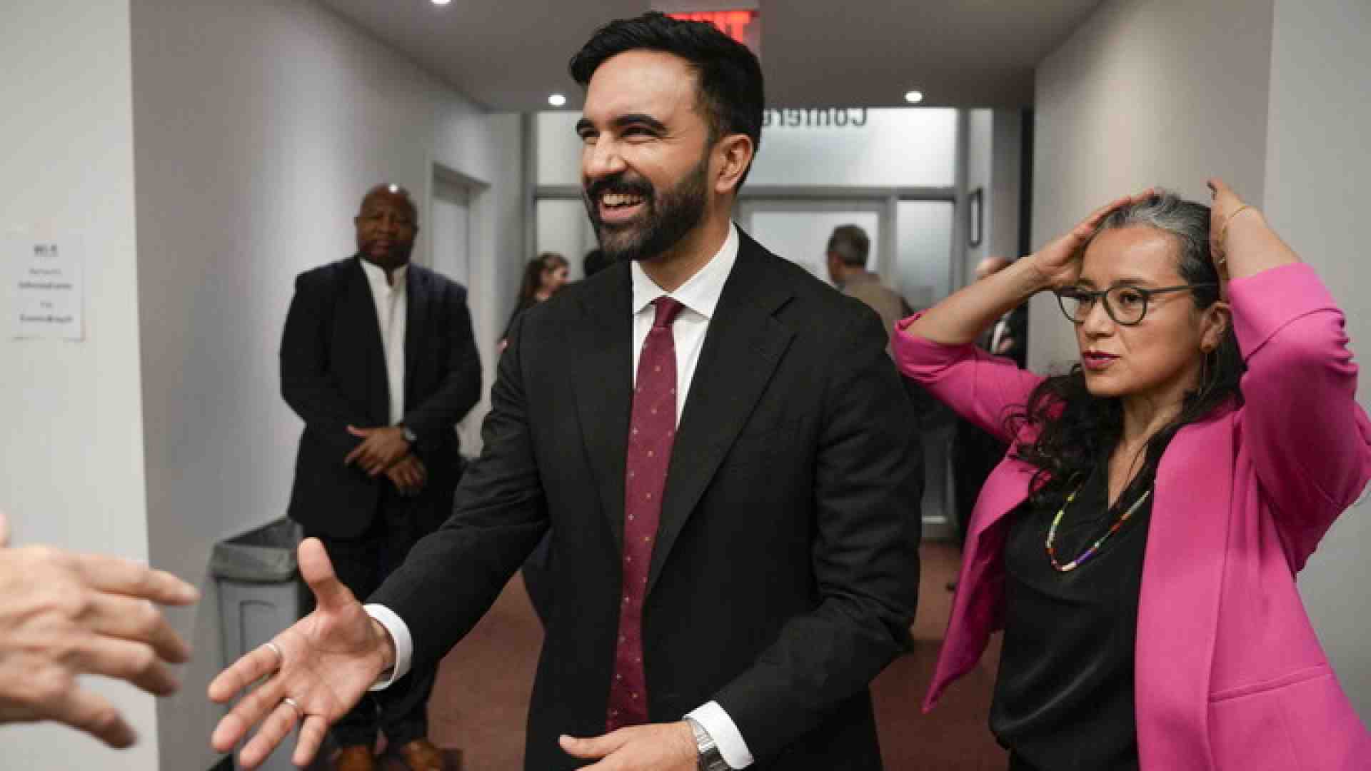 Immagine di Zohran Mamdani è il candidato democratico a sindaco di New York