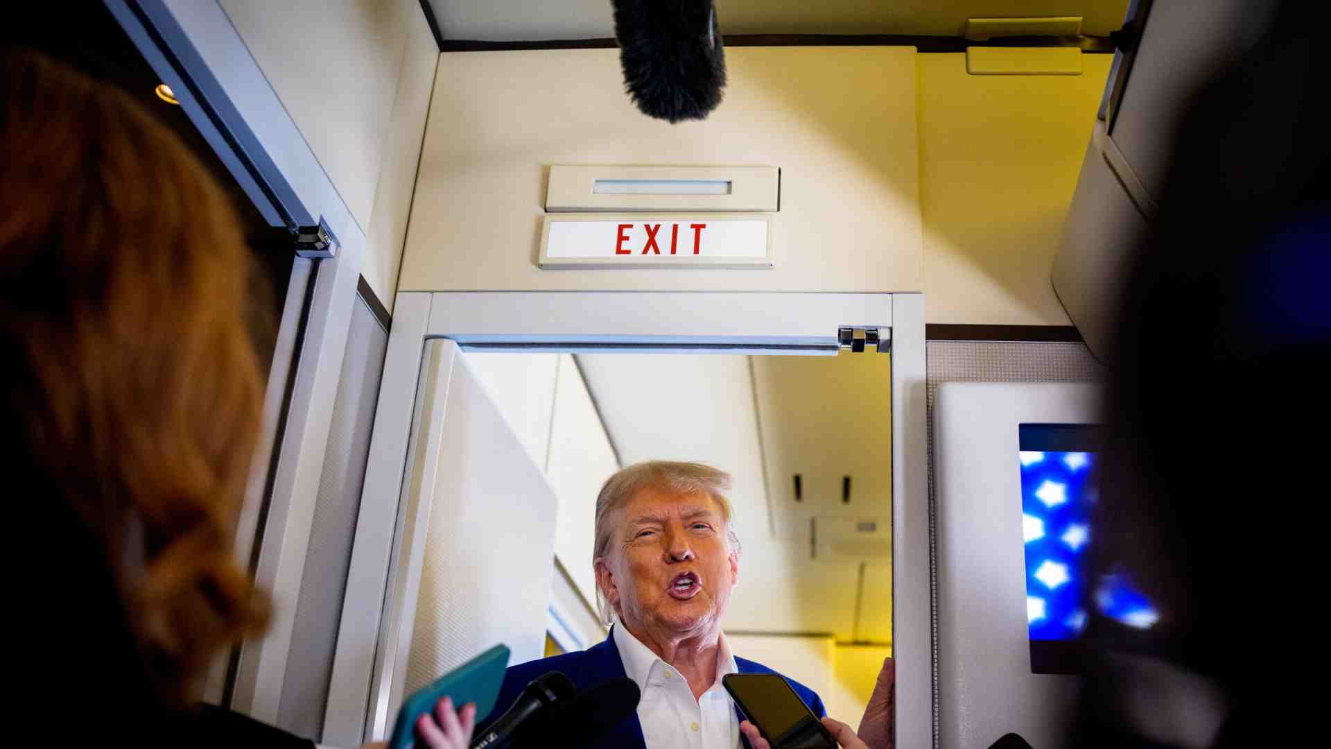 Immagine di La Nato fa di tutto per piacere a Trump. Dal colore all’Ucraina