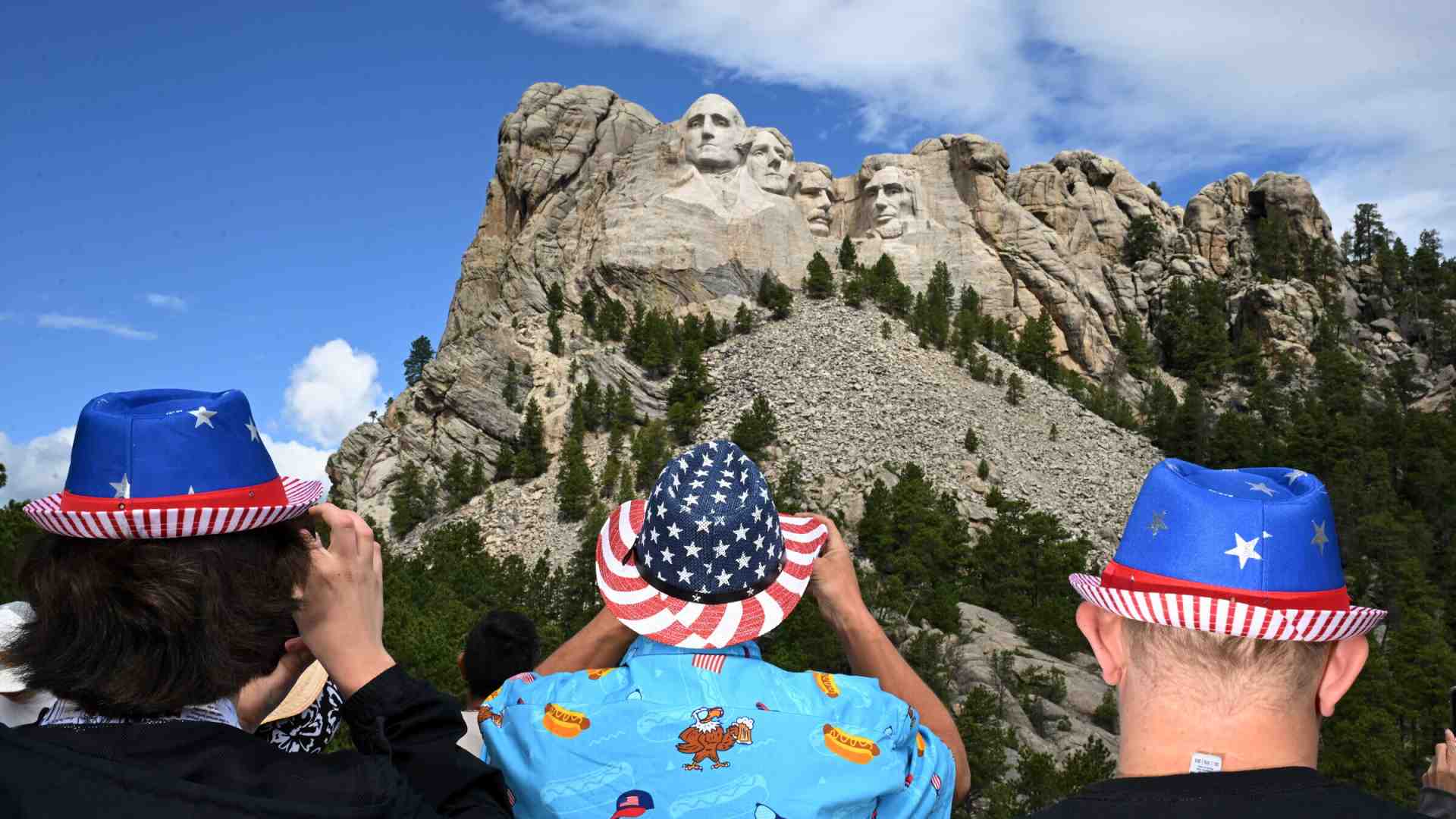 Immagine di Trump scolpito nella pietra? Ma il punto non è mai stato il merito del singolo presidente