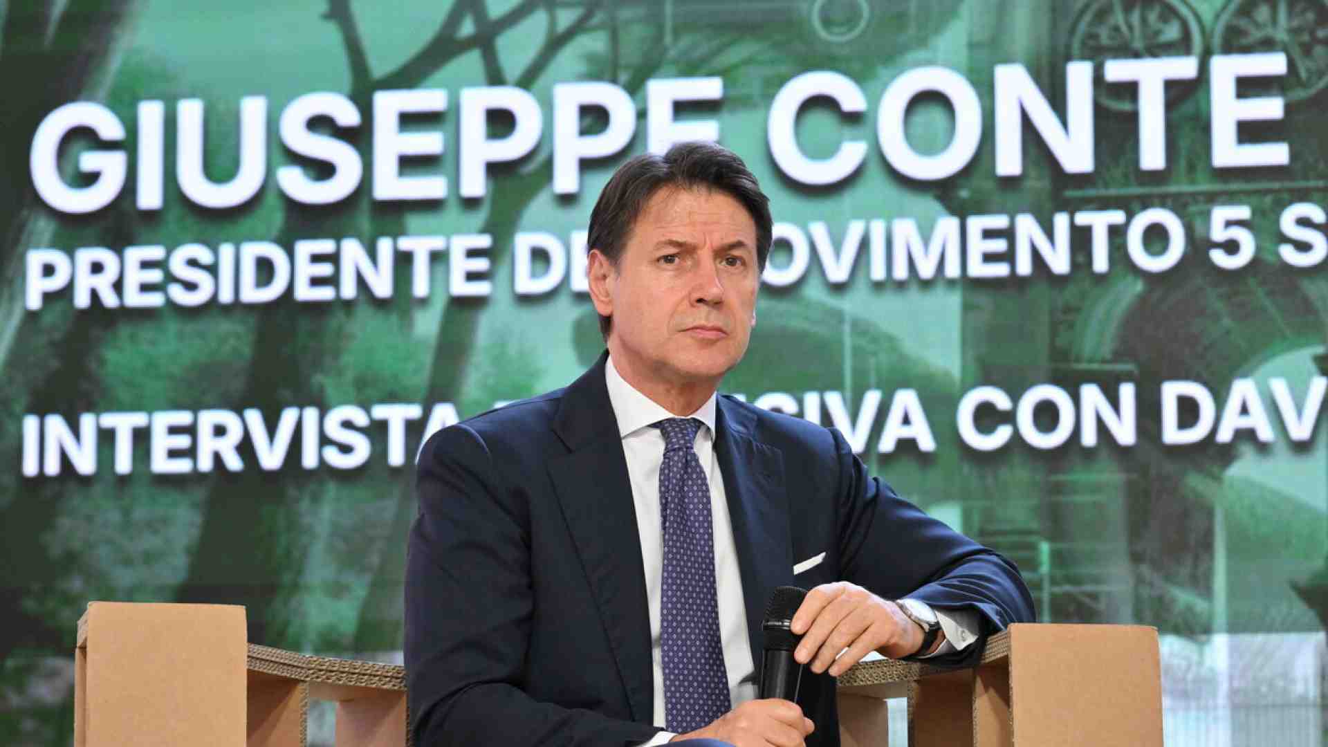 Immagine di All’Aia con Conte nostalgici di Stalin e putiniani che manco la sinistra si carica