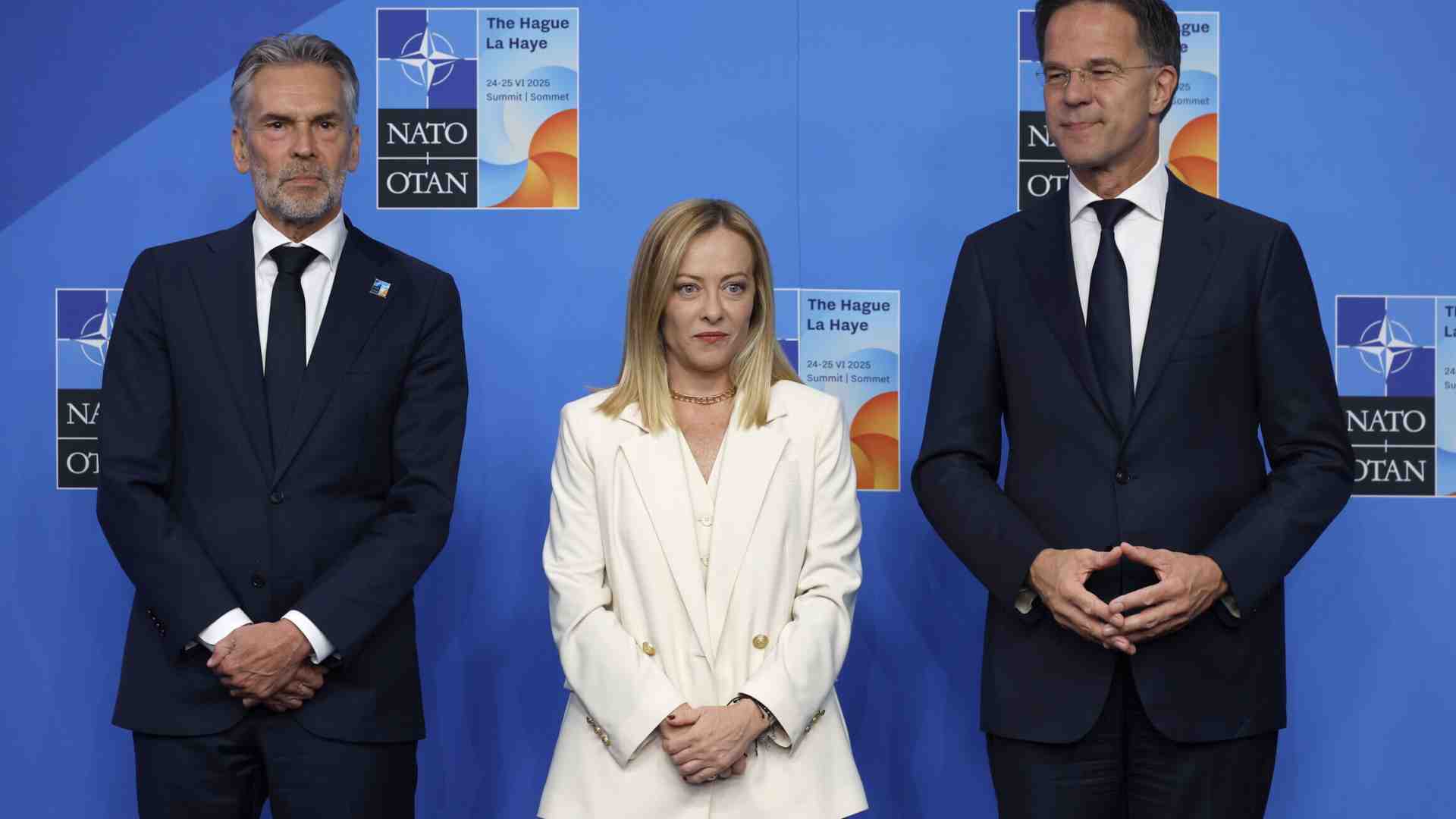 Immagine di Impegno per l’Ucraina e una nomina italiana per il fianco sud. Meloni al vertice Nato