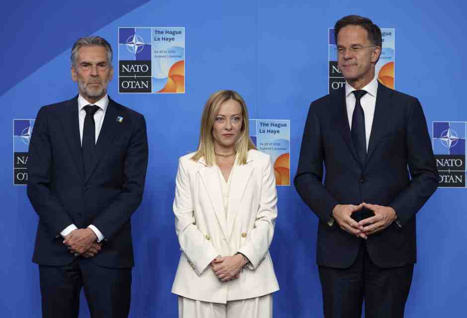 Impegno per l’Ucraina e una nomina italiana per il fianco sud. Meloni al vertice Nato