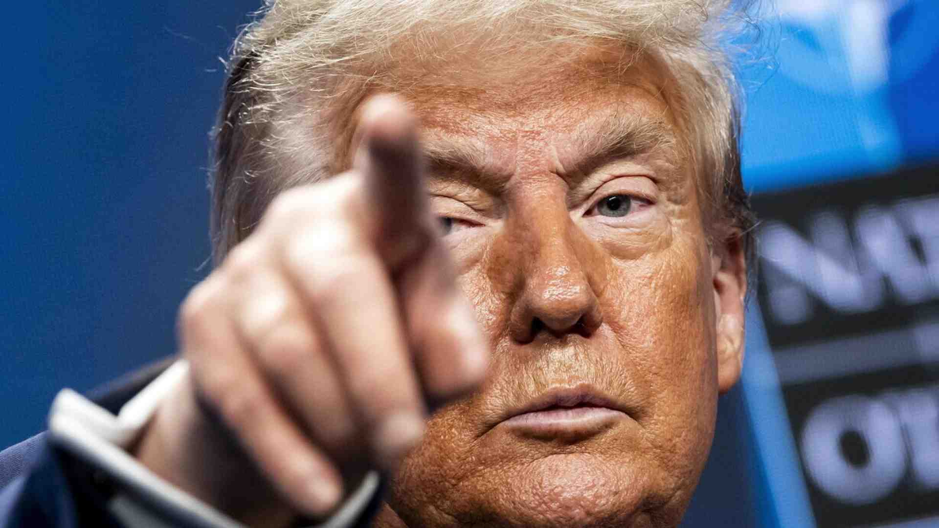 Immagine di Dollaro affossato, investitori in fuga. La deriva più dolorosa per Trump